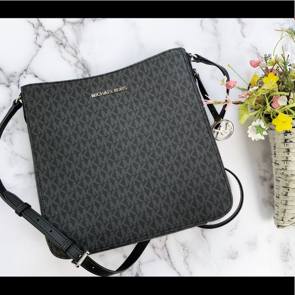 🌟SALE🌟💕 👜💕-NWT Michael Kors Large Crossbody - Picture 2 of 8